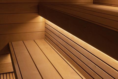SaunaLife-outdoor-sauna-G7-interior-benches-image